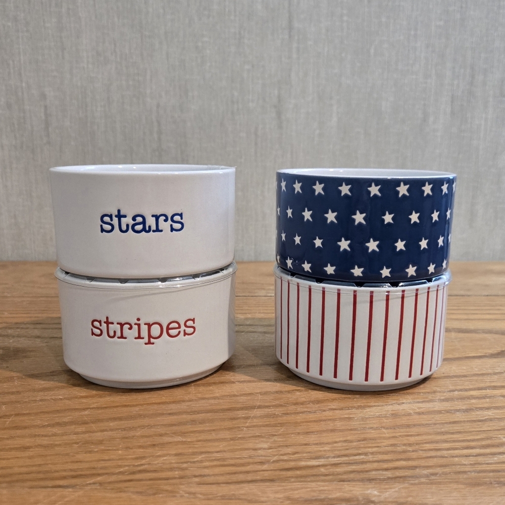 15 Pc Patriotic Tier Tray Decor Set - Picture 2 of 8